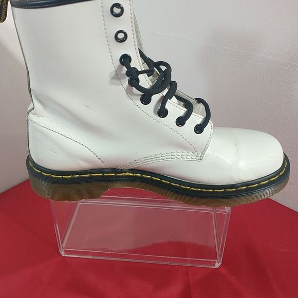 Dr. Doc Martens 1460 Womens Size 10 White Patent Leather 8 Eyelet Combat Boots. - Picture 2 of 14